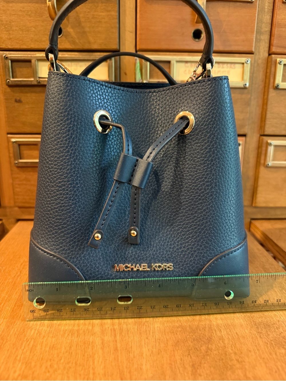 Michael Kors Navy Blue Mini Bucket Bag NWOT Clutch/Crossbody Pebbled Leather - Picture 7 of 15